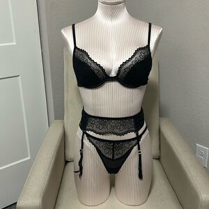 4PCS bra/panties/garterbelt.